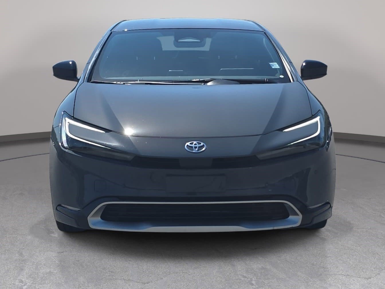 Used 2024 Toyota Prius Prime image 2