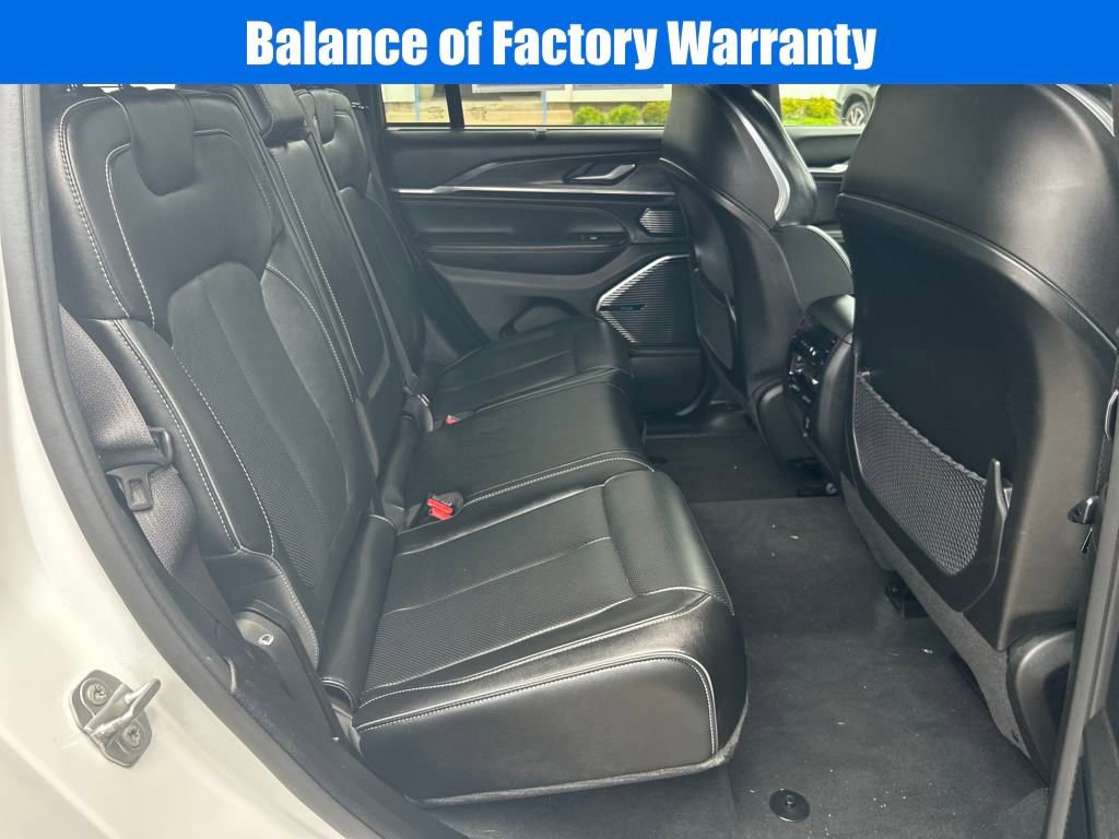 Used 2022 Jeep Grand Cherokee Overland w/ Luxury Tech Group IV image 12