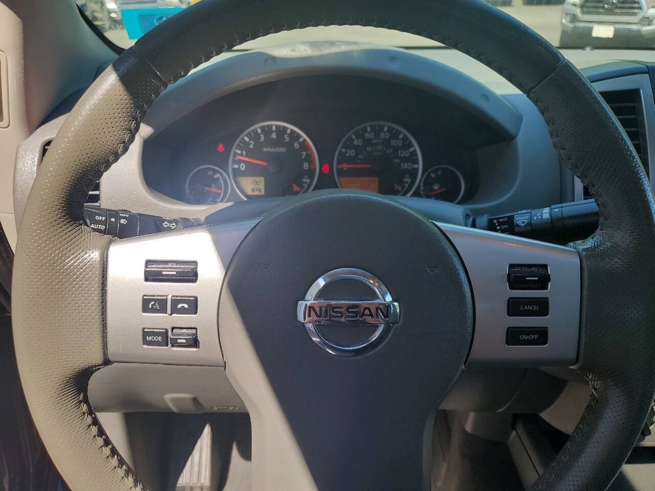 Used 2019 Nissan Frontier SL AWD/4WD image 15