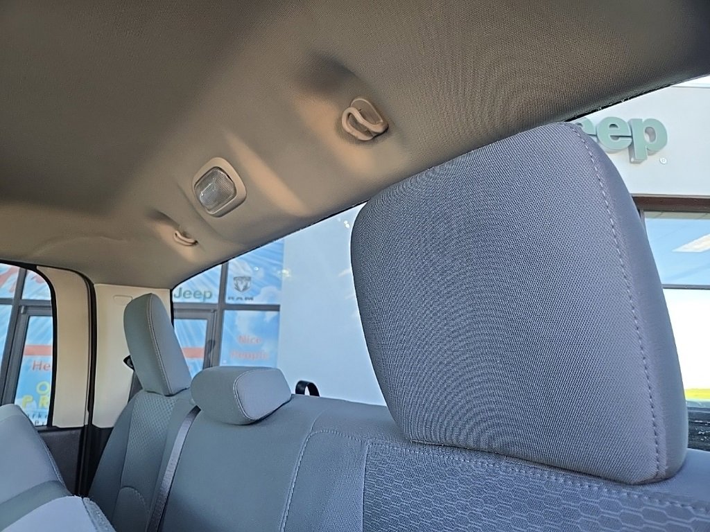 Used 2018 RAM 2500 Tradesman w/ Chrome Appearance Group image 92