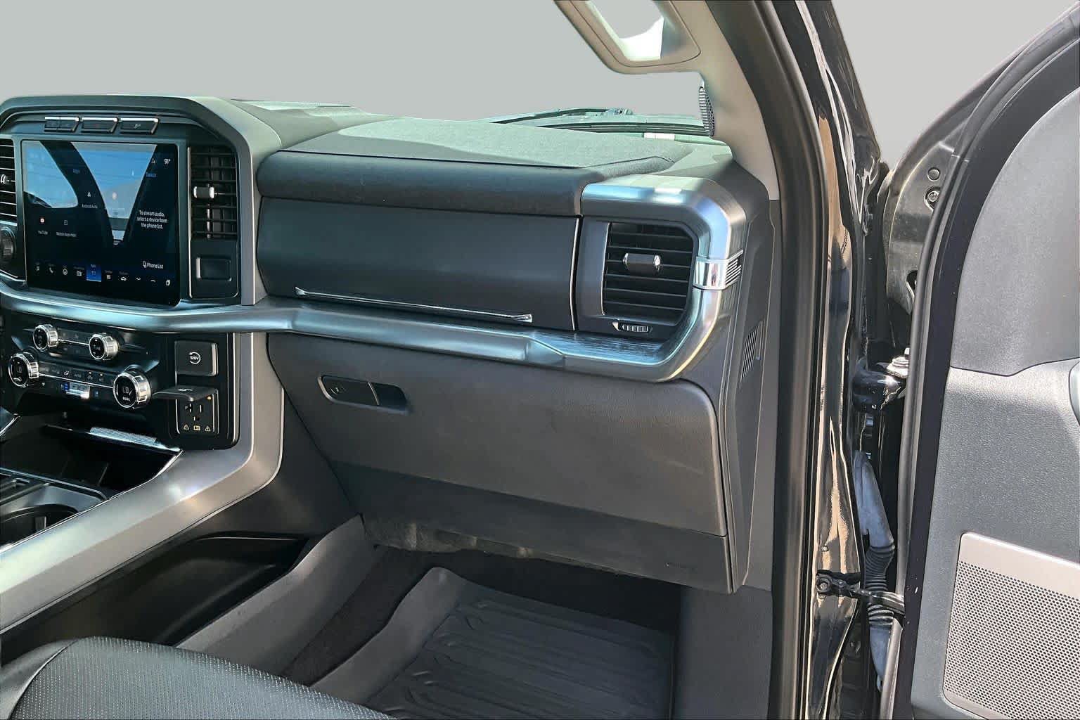 Used 2021 Ford F150 Lariat w/ Equipment Group 502A High AWD/4WD image 19