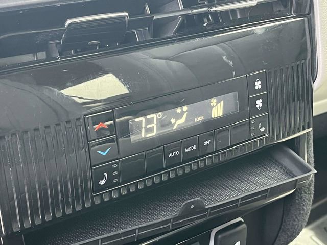 Used 2023 Jeep Wagoneer L 4WD w/ Convenience Group I image 20