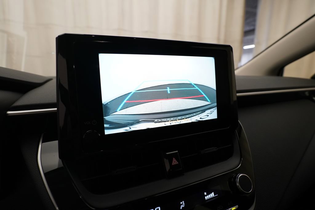 Used 2025 Toyota Corolla LE FWD image 19