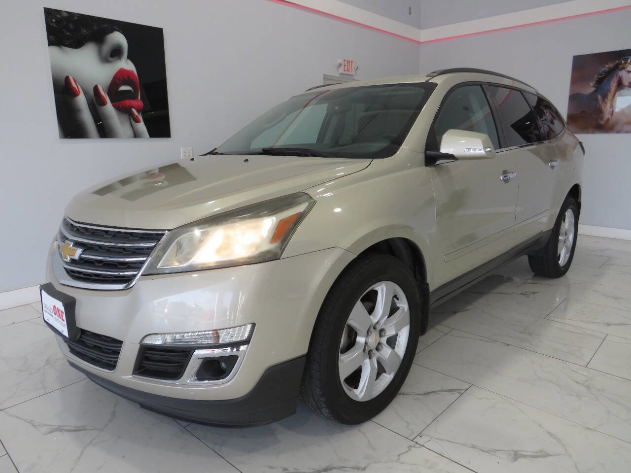 Used 2016 Chevrolet Traverse LT w/ Style and Technology Package image 8