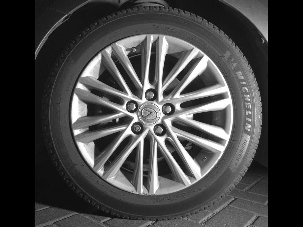 Used 2015 Lexus ES 350 w/ Luxury Package FWD image 10
