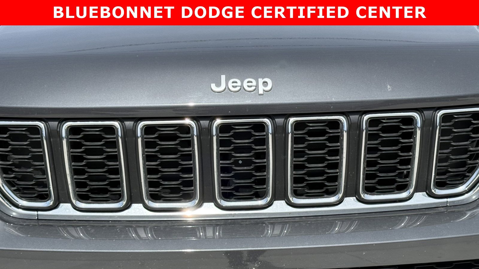 Used 2025 Jeep Grand Cherokee L Laredo image 13