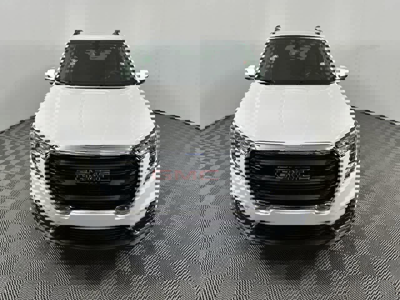 Used 2022 GMC Terrain SLE w/ Driver Convenience Package image 3