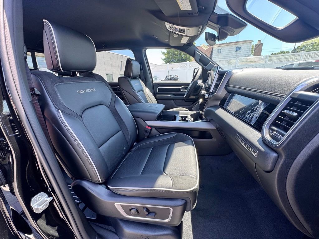 New 2026 RAM 1500 Laramie AWD/4WD image 19