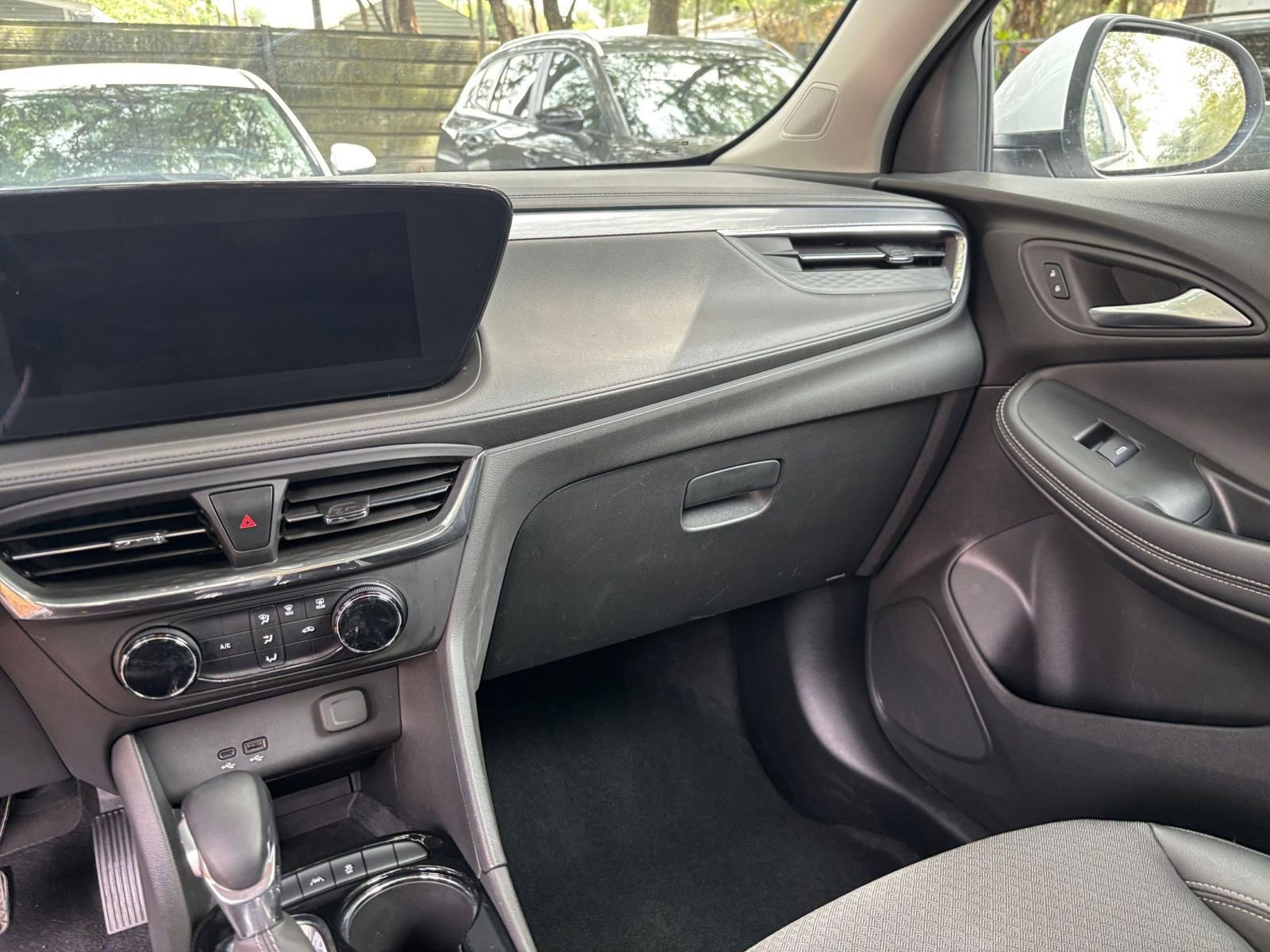 Used 2025 Buick Encore GX Preferred FWD image 34