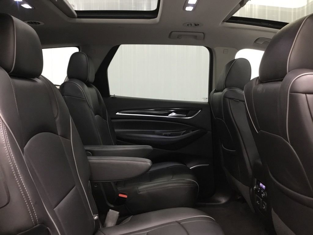 Used 2021 Buick Enclave Avenir w/ Avenir Technology Package image 21