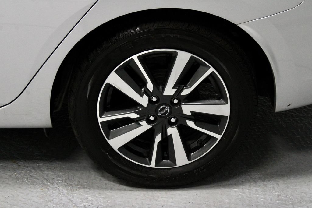 Certified 2024 Nissan Versa SV FWD image 18