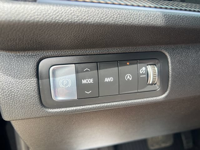 Certified 2026 Chevrolet Traverse High Country w/ LPO, Floor Liner Package AWD/4WD image 32