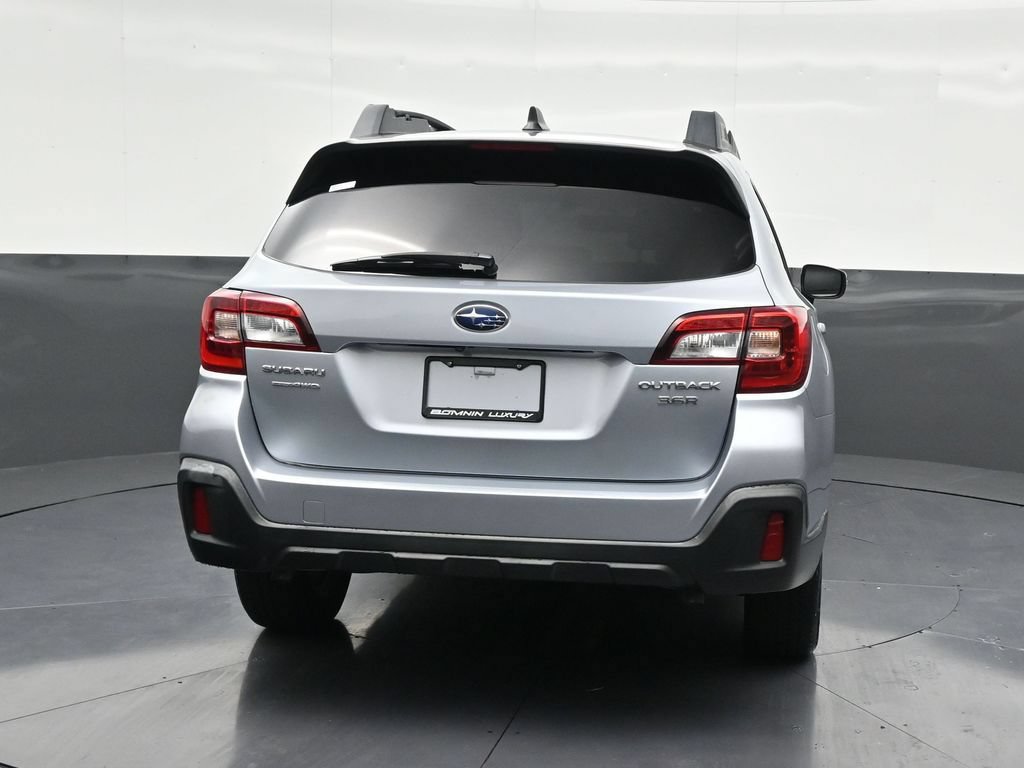 Used 2019 Subaru Outback 3.6R Limited AWD/4WD image 6