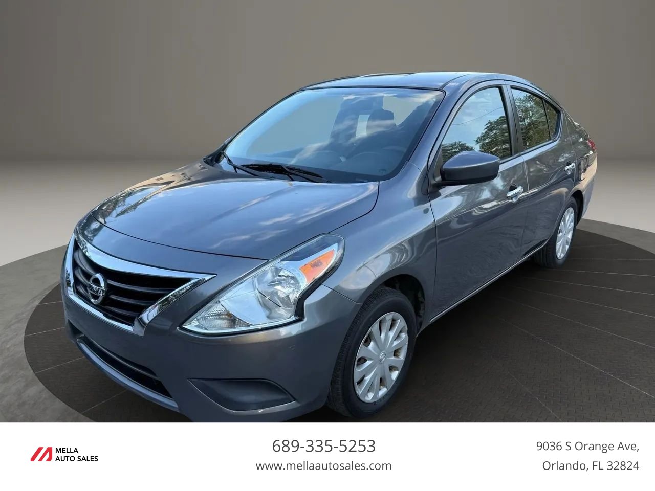 Used 2019 Nissan Versa SV image 1