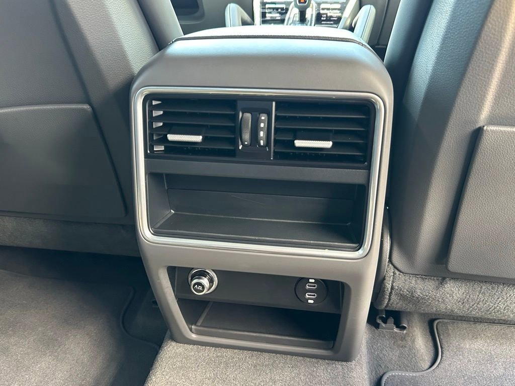 Used 2022 Porsche Cayenne E-Hybrid Coupe image 46