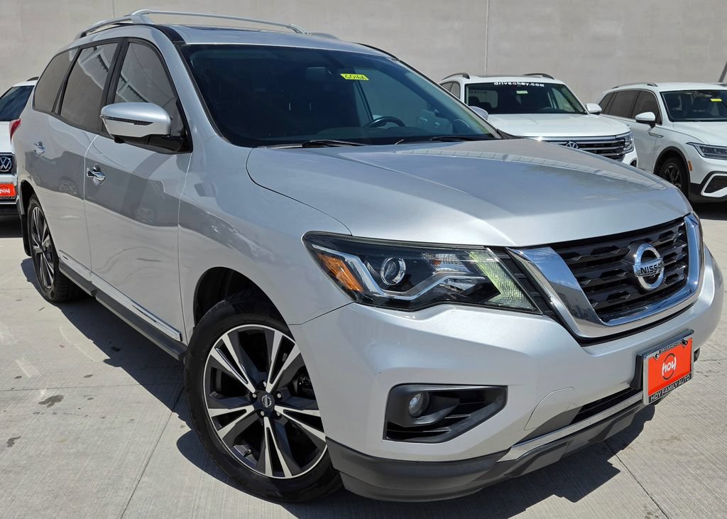 Used 2017 Nissan Pathfinder Platinum w/ Family Entertainment Package