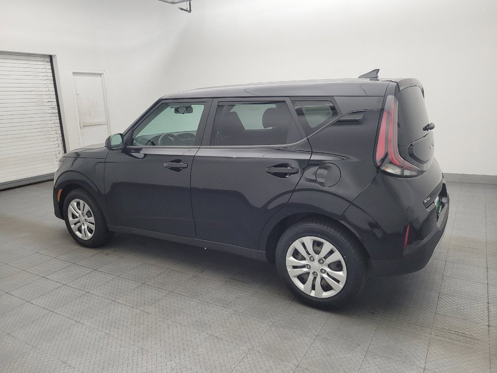 Used 2023 Kia Soul LX FWD image 3