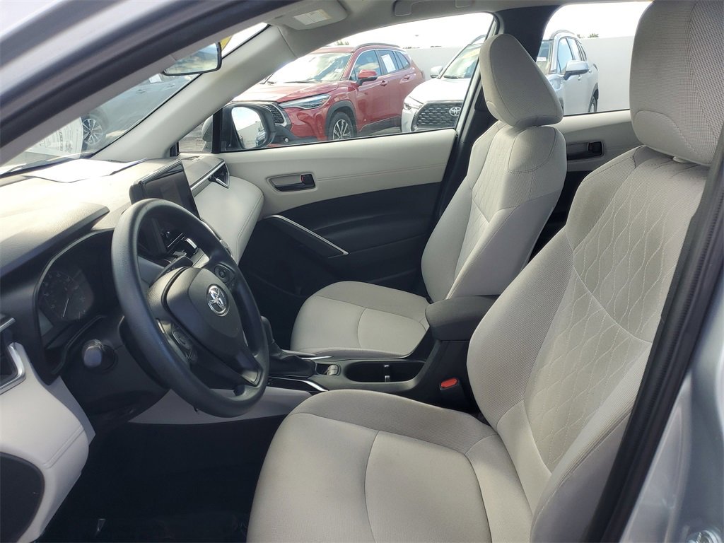 Used 2023 Toyota Corolla Cross L image 15