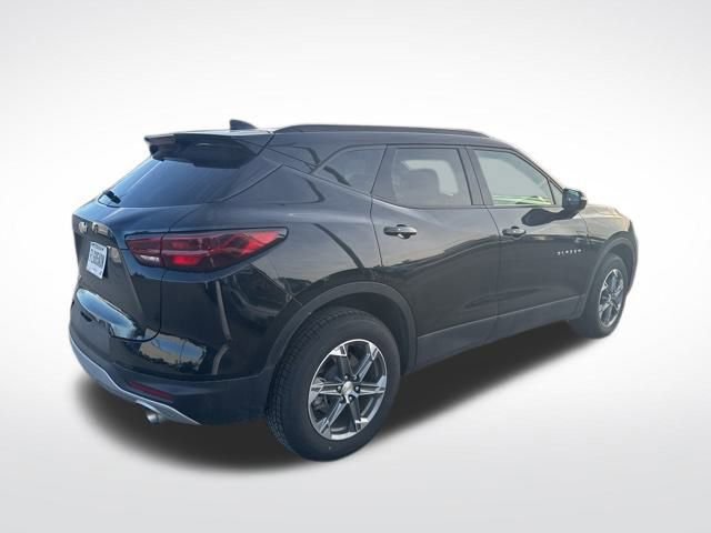 Used 2024 Chevrolet Blazer LT image 5