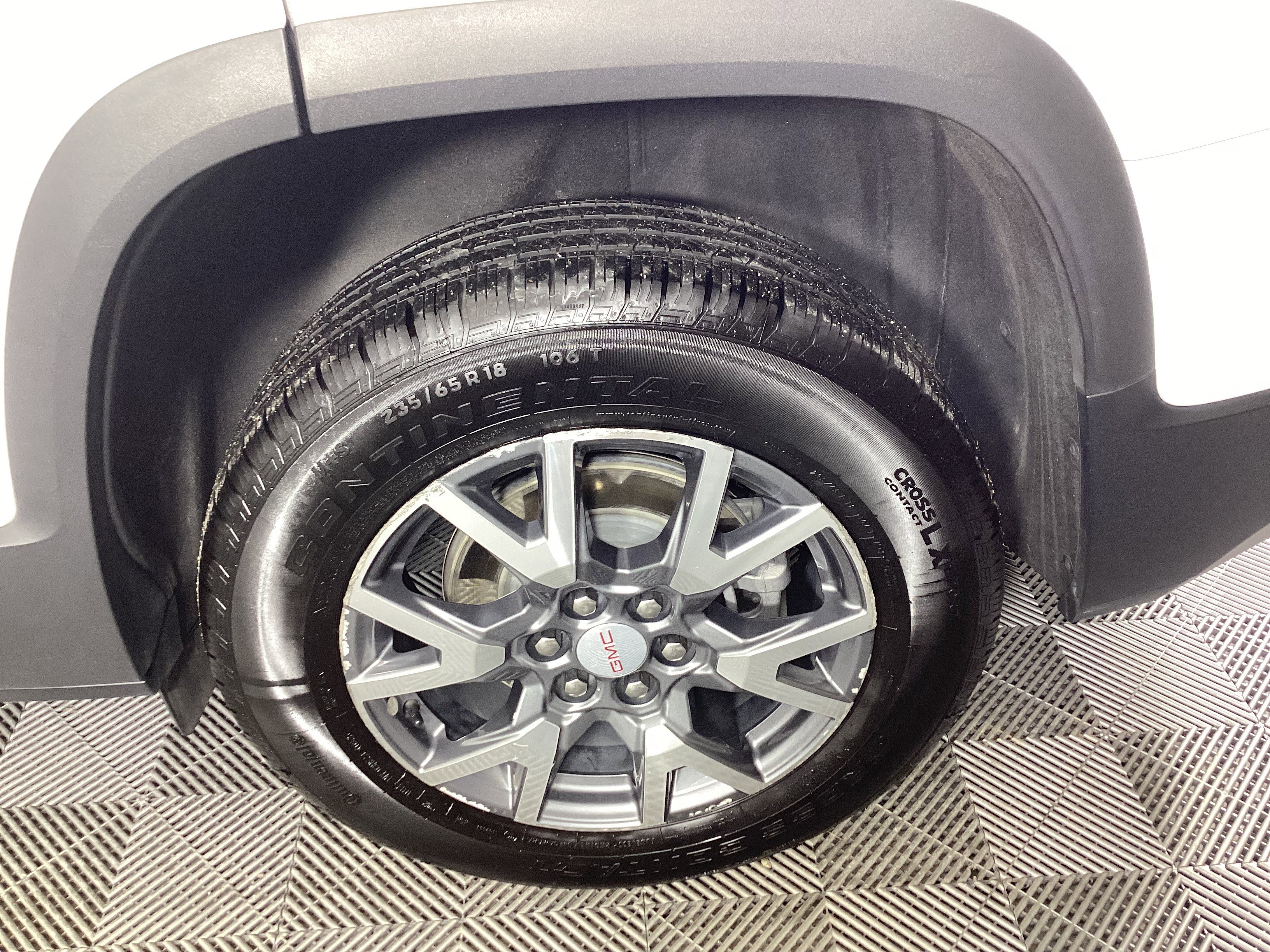 Used 2023 GMC Acadia SLT image 12