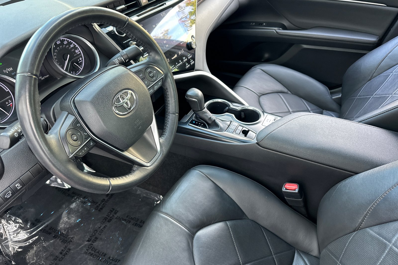 Used 2019 Toyota Camry XLE FWD image 4