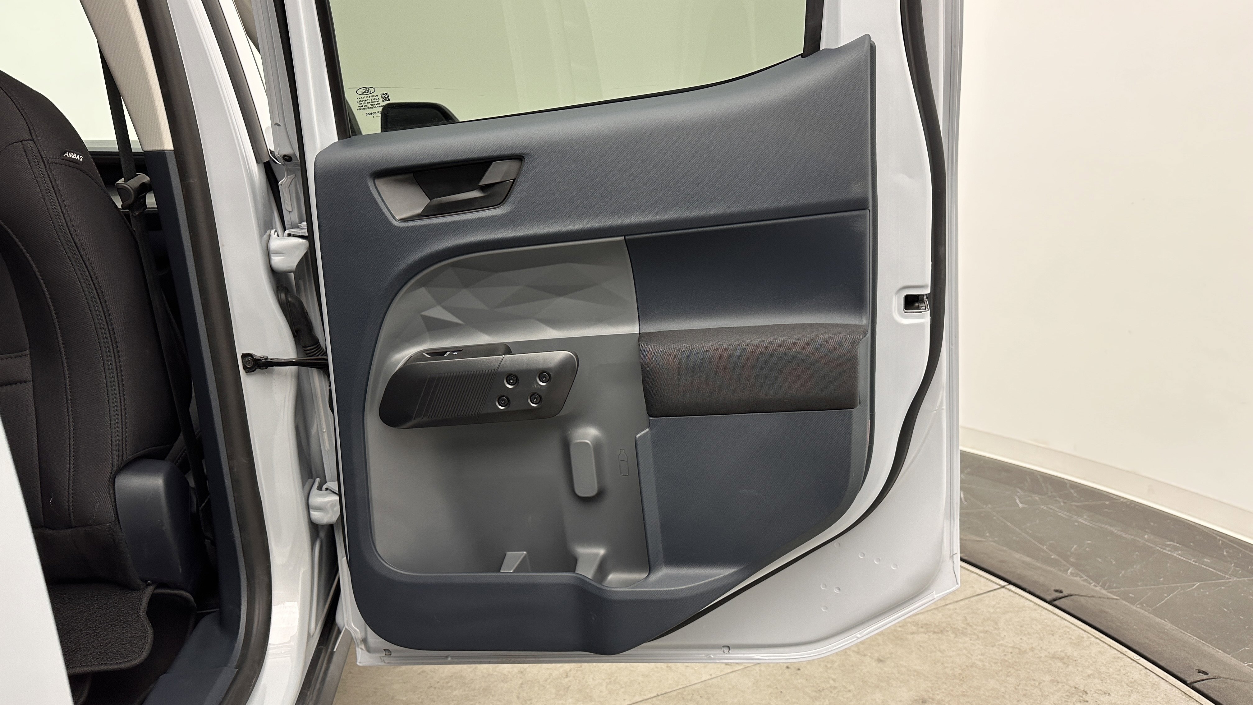 Used 2025 Ford Maverick XL FWD image 27