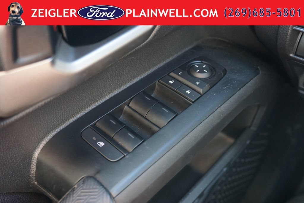 Used 2025 Toyota Tacoma TRD Off-Road AWD/4WD image 29