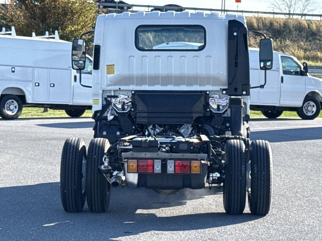 New 2025 Chevrolet Low Cab Forward RWD image 12