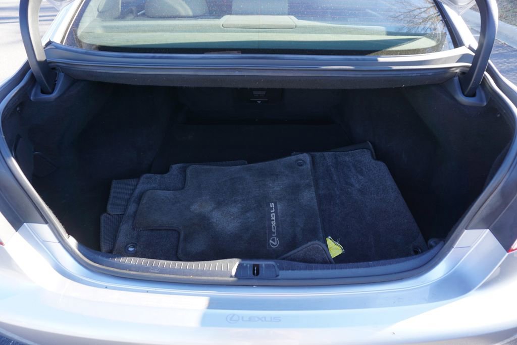 Used 2016 Lexus LS 460 L image 16