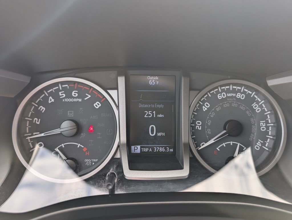 Used 2021 Toyota Tacoma SR5 w/ SR5 Appearance Package (SM) RWD image 26