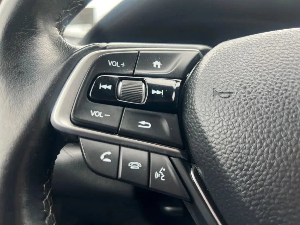 Used 2018 Honda Accord Touring image 46