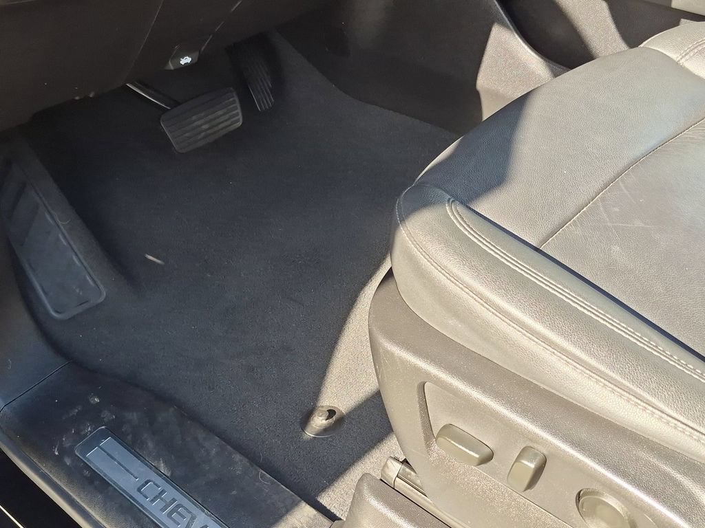 Used 2024 Chevrolet Tahoe LT RWD image 28