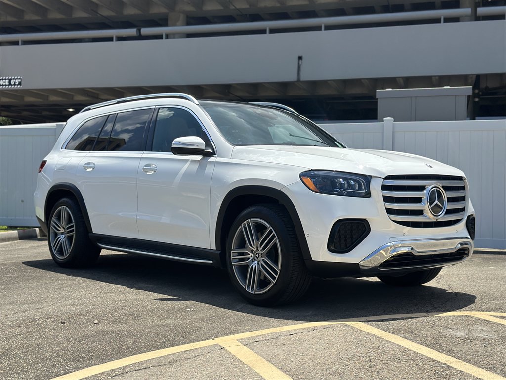 Used 2024 Mercedes-Benz GLS 450 4MATIC image 11