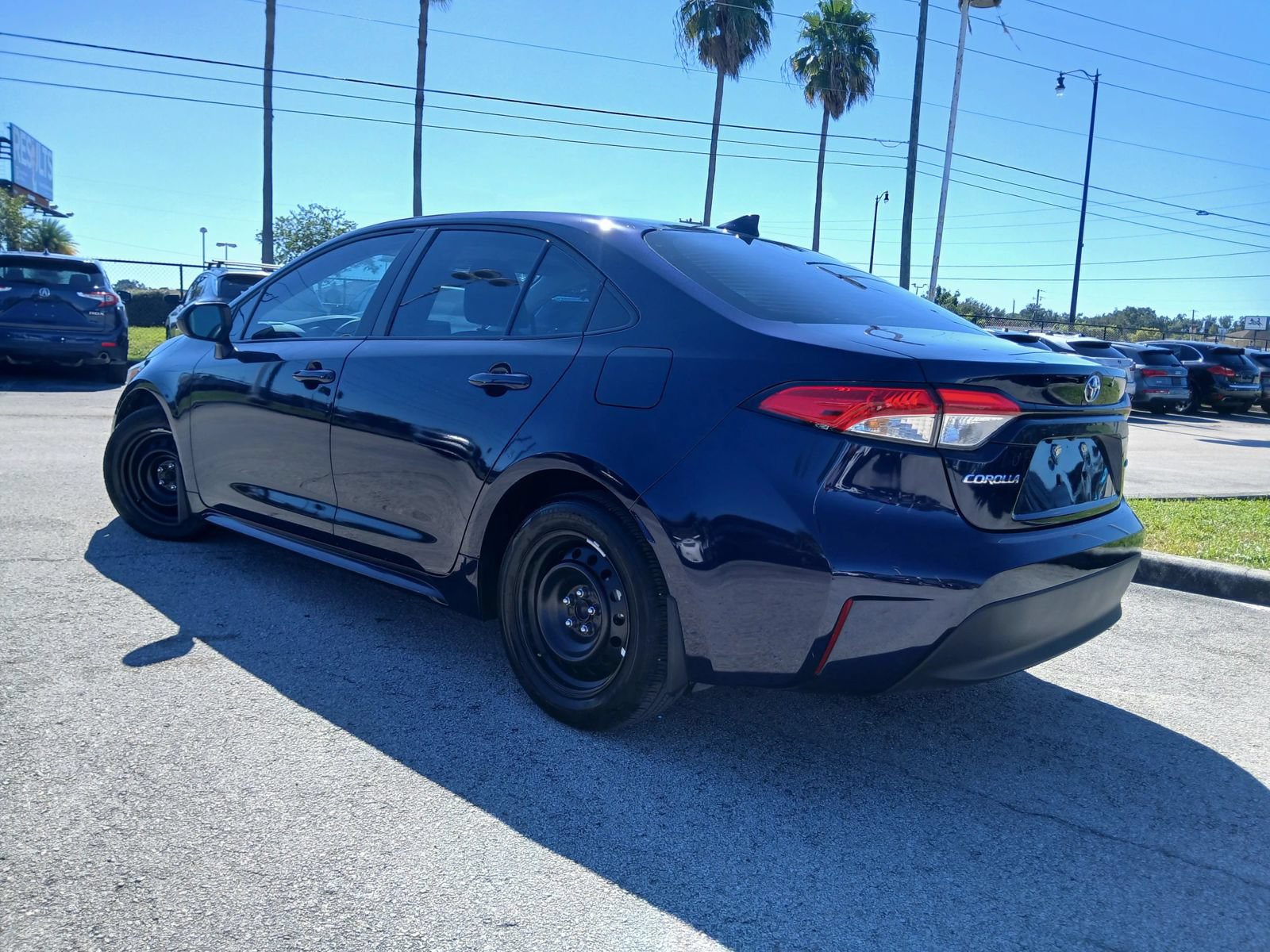 Used 2025 Toyota Corolla LE FWD image 2