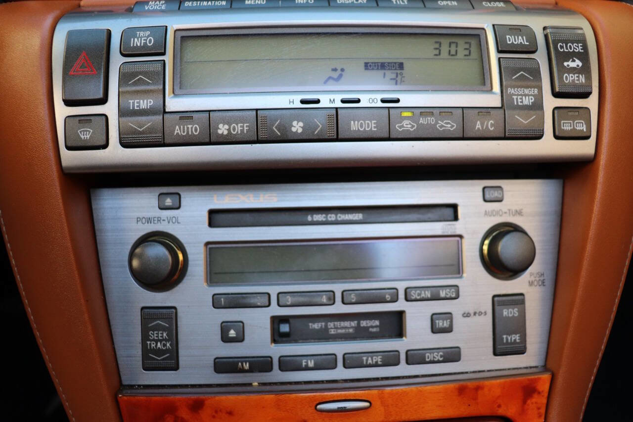 Used 2002 Lexus SC 430 Base 2dr Convertible RWD image 31