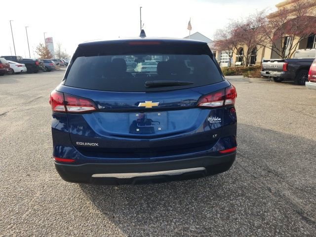 Used 2023 Chevrolet Equinox LT image 2
