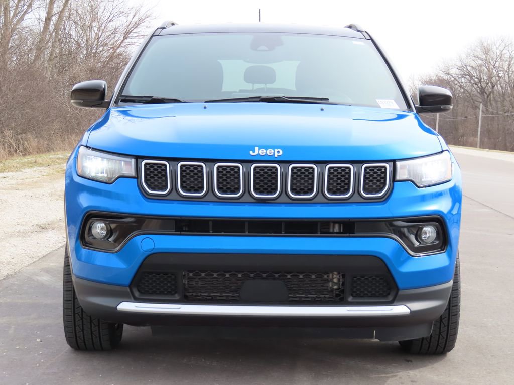 Used 2024 Jeep Compass Limited image 14