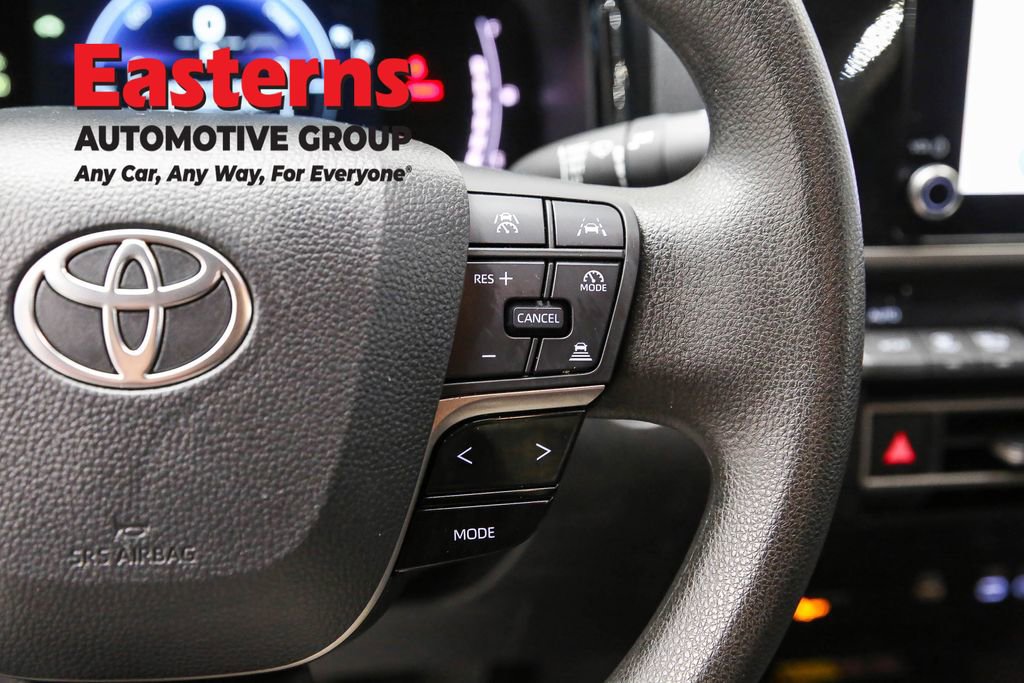 Used 2025 Toyota Camry LE image 16