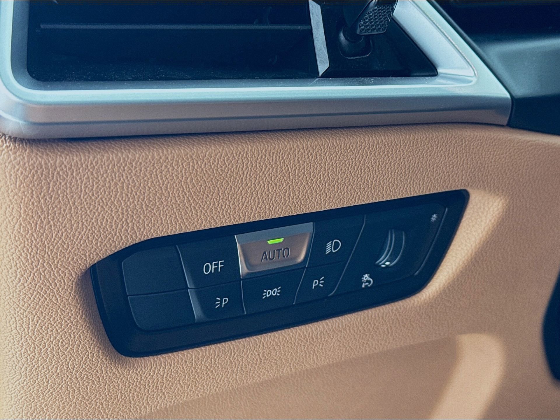 Used 2025 BMW i4 xDrive40i w/ Premium Package image 11