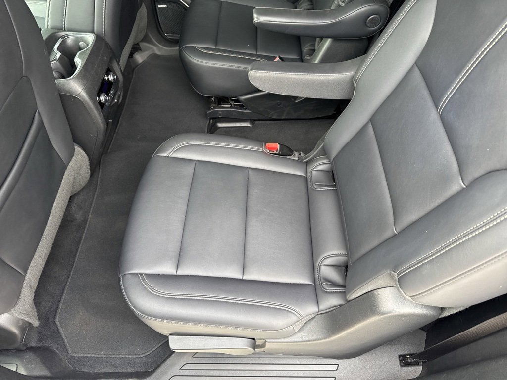 Used 2024 GMC Acadia Elevation image 14