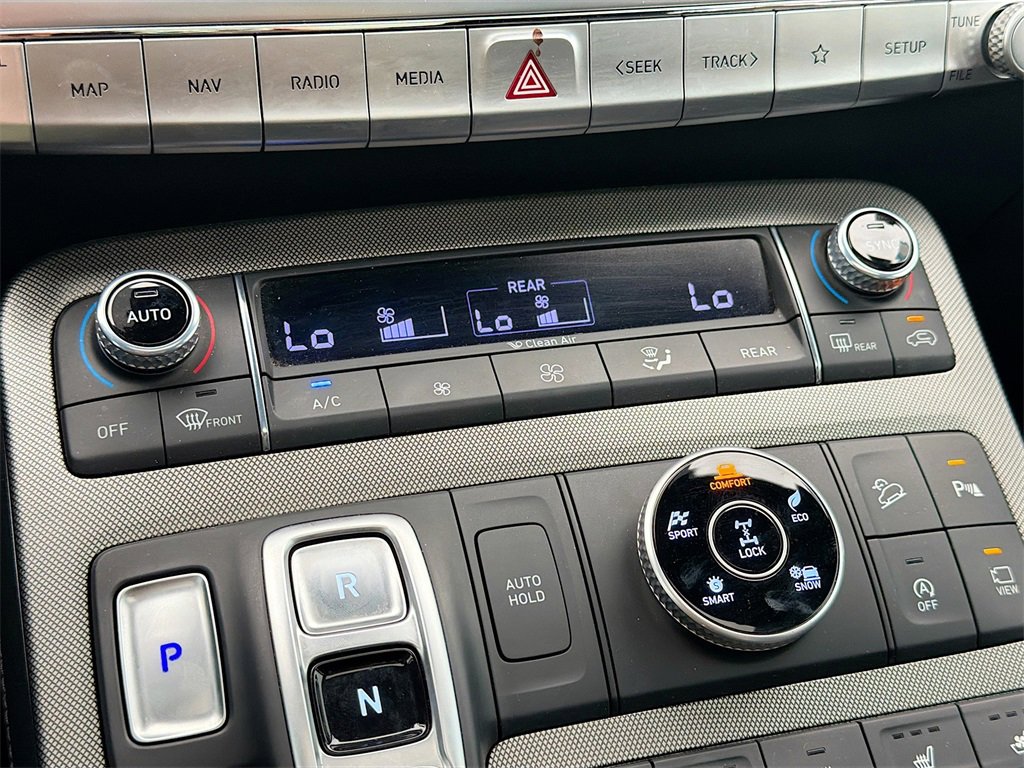 Used 2022 Hyundai Palisade Calligraphy image 16