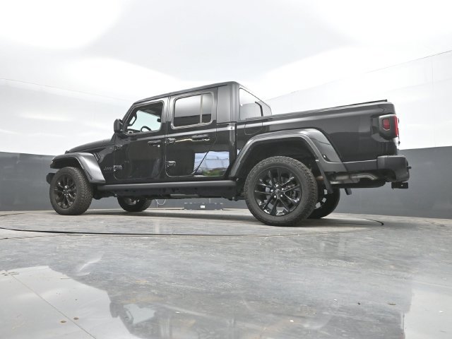 Used 2025 Jeep Gladiator Sport AWD/4WD image 52