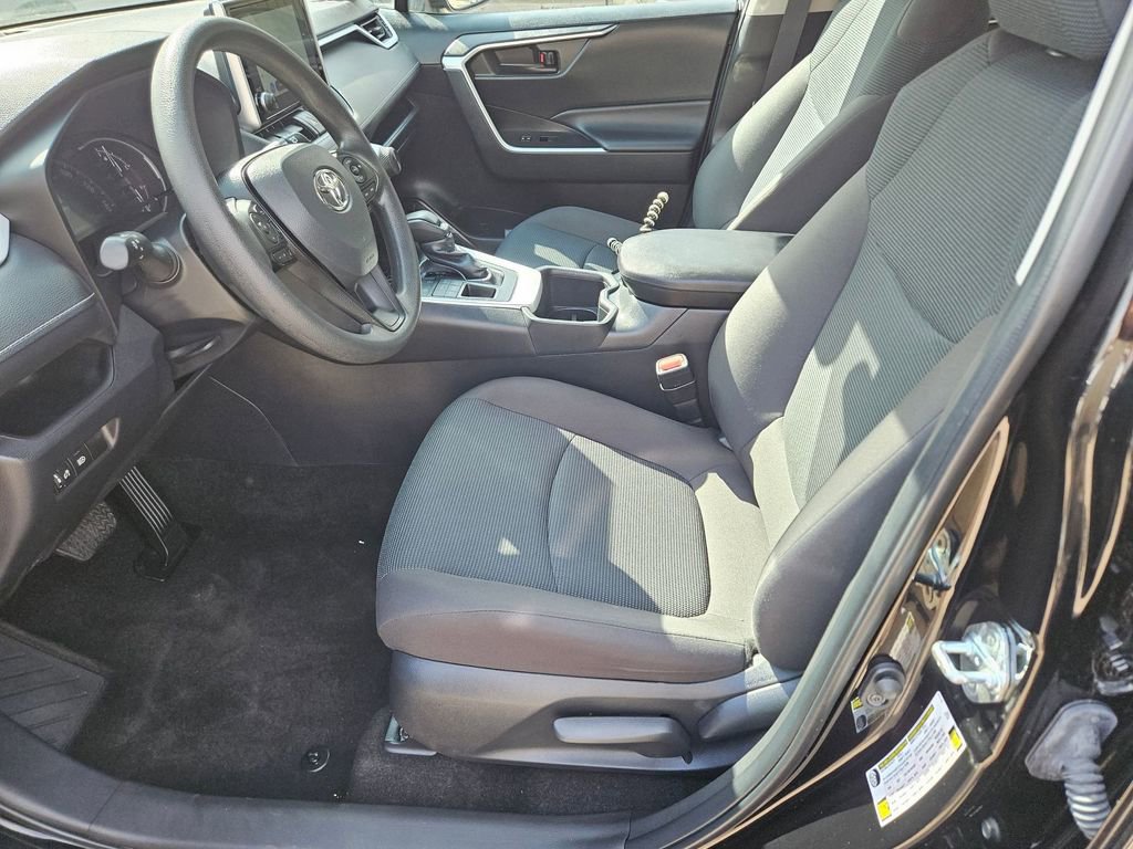 Used 2025 Toyota RAV4 LE image 11