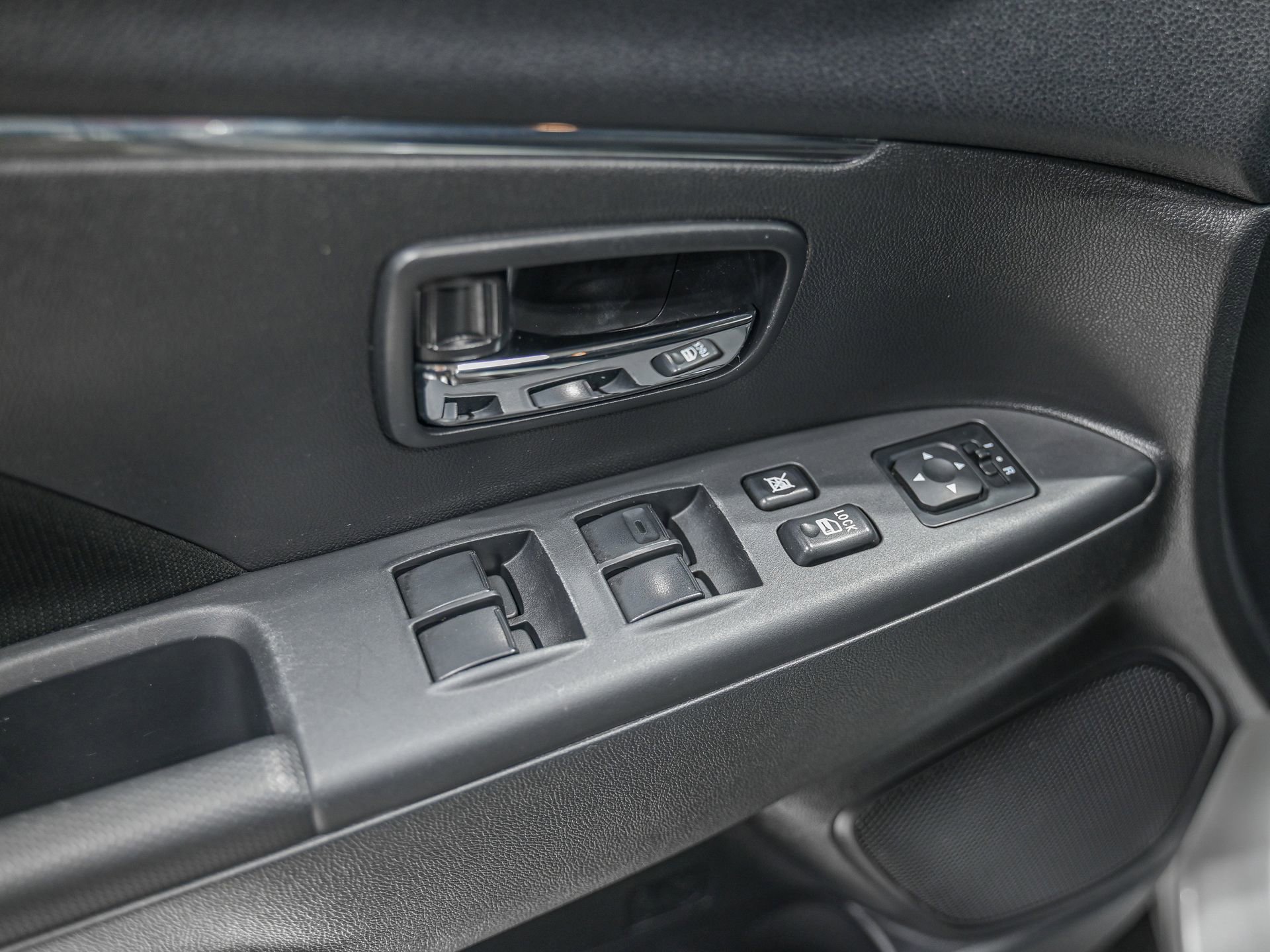 Used 2024 Mitsubishi Outlander Sport ES image 16