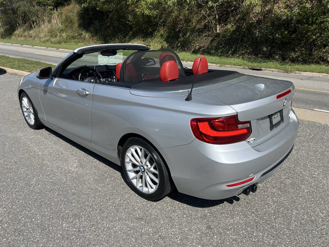 Used 2016 BMW 228i Convertible image 34