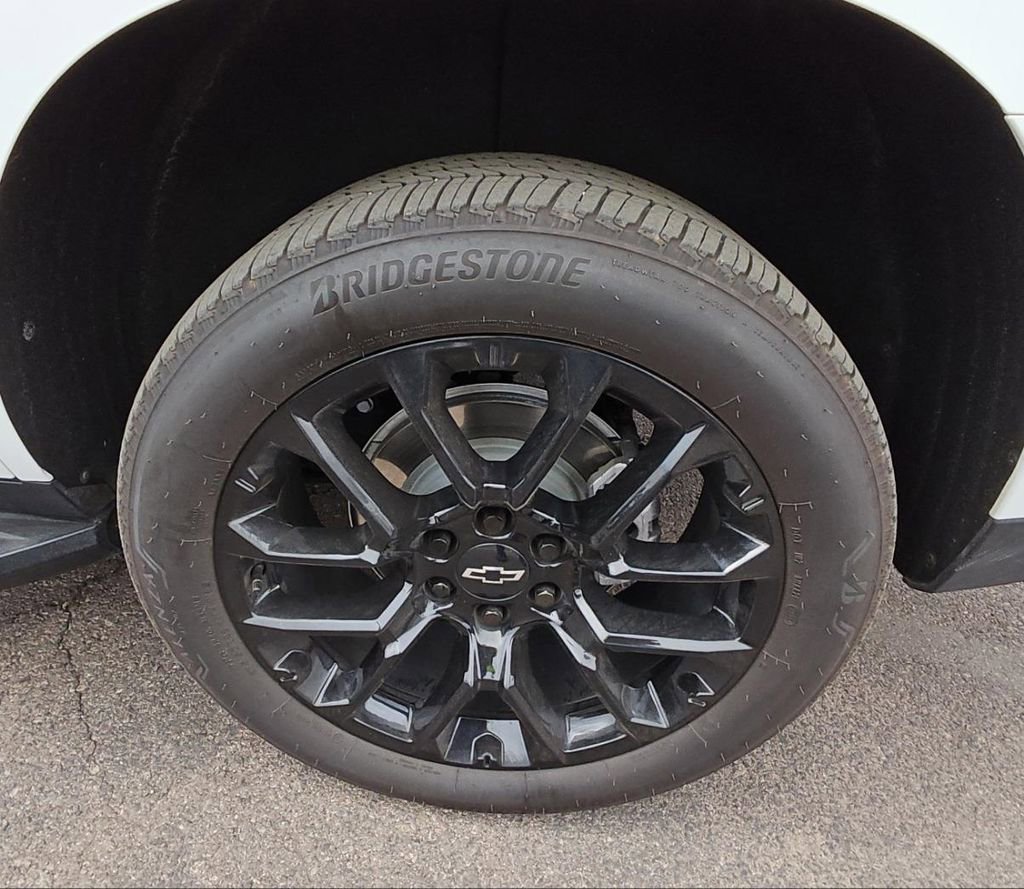 Used 2025 Chevrolet Tahoe LT image 7