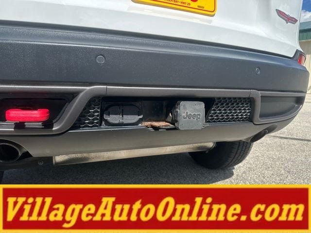 Used 2021 Jeep Cherokee Trailhawk w/ Trailer Tow Group AWD/4WD image 36