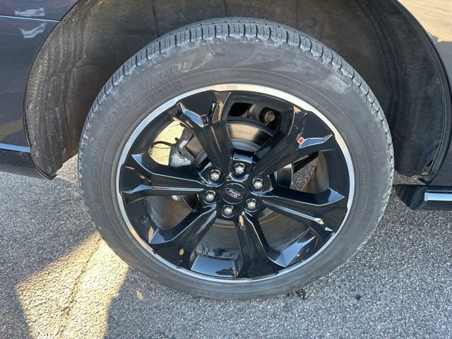 Used 2024 Ford Expedition Limited image 9