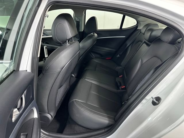 Used 2020 Genesis G70 2.0T image 25