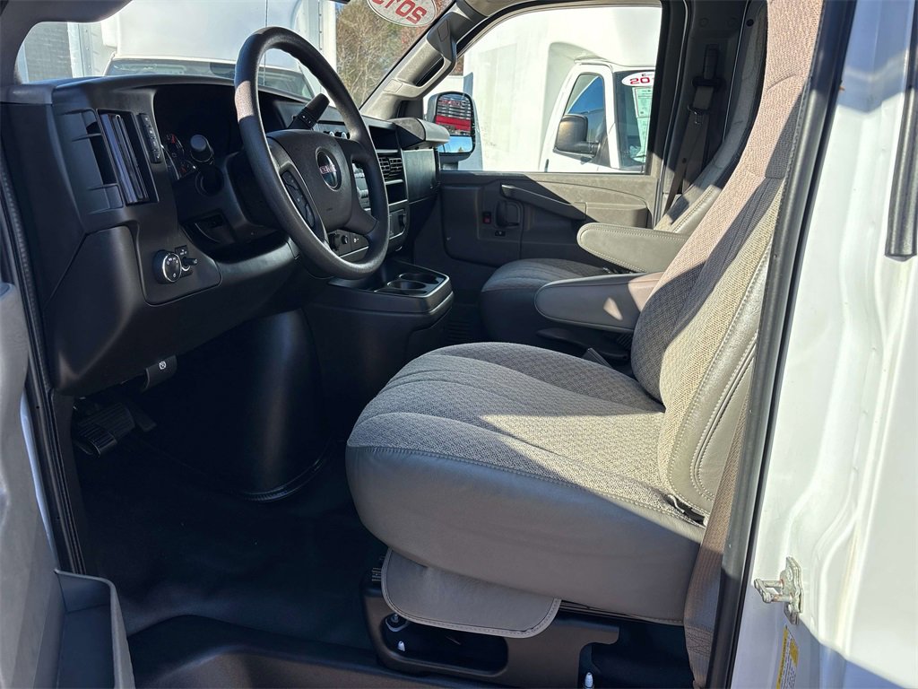 Used 2019 GMC Savana 2500 w/ Enhanced Convenience Package image 10